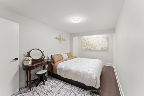 Photo 36 at 63 Willett Crescent, Mill Pond, Richmond Hill