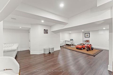 Photo 37 at 63 Willett Crescent, Mill Pond, Richmond Hill