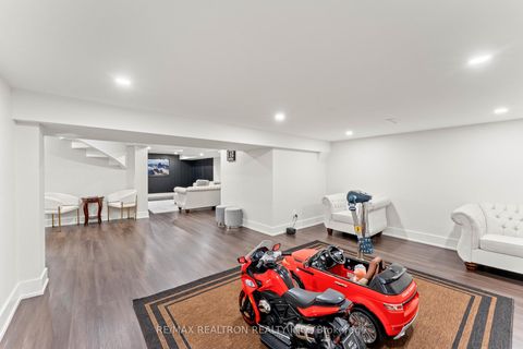 Photo 38 at 63 Willett Crescent, Mill Pond, Richmond Hill