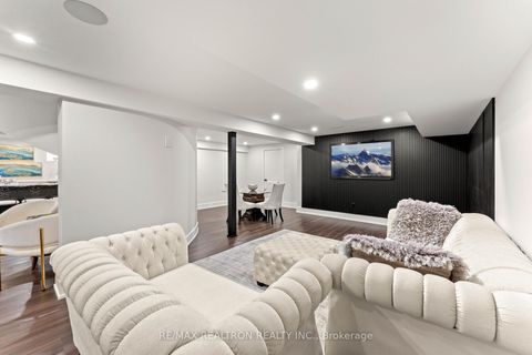 Photo 40 at 63 Willett Crescent, Mill Pond, Richmond Hill