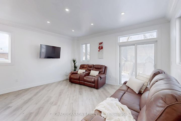 Photo 7 at 85 Albany Avenue, Homeside, Hamilton