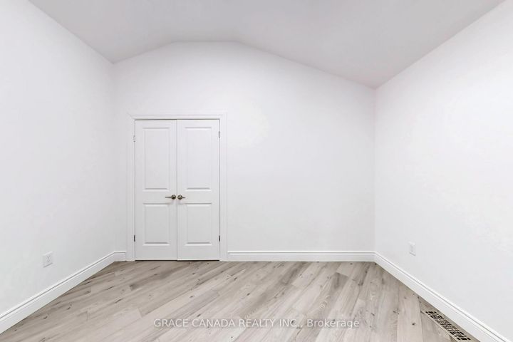 Photo 32 at 85 Albany Avenue, Homeside, Hamilton