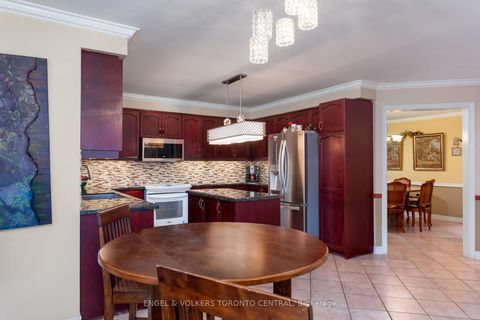 Photo 10 at 144 Claremont Lane, West Woodbridge, Vaughan