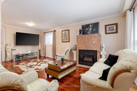 Photo 15 at 144 Claremont Lane, West Woodbridge, Vaughan