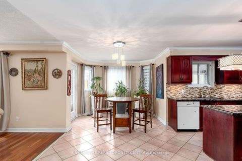 Photo 18 at 144 Claremont Lane, West Woodbridge, Vaughan