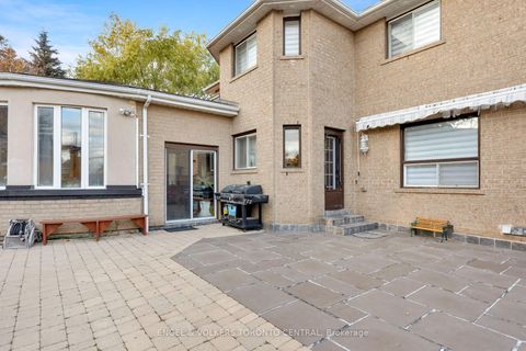 Photo 21 at 144 Claremont Lane, West Woodbridge, Vaughan