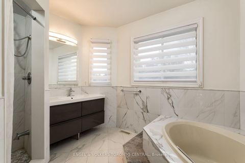 Photo 28 at 144 Claremont Lane, West Woodbridge, Vaughan