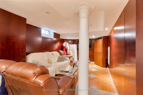 Photo 37 at 144 Claremont Lane, West Woodbridge, Vaughan