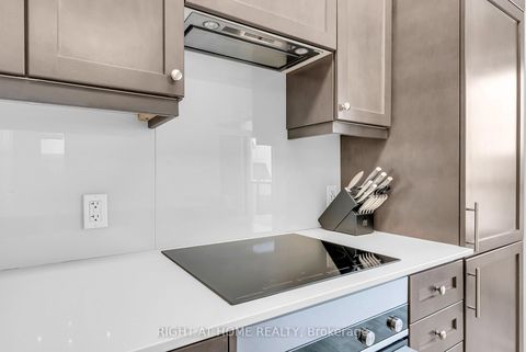 Photo 12 at 2309 - 9075 Jane Street, Concord, Vaughan