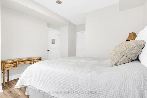 Photo 18 at 2309 - 9075 Jane Street, Concord, Vaughan