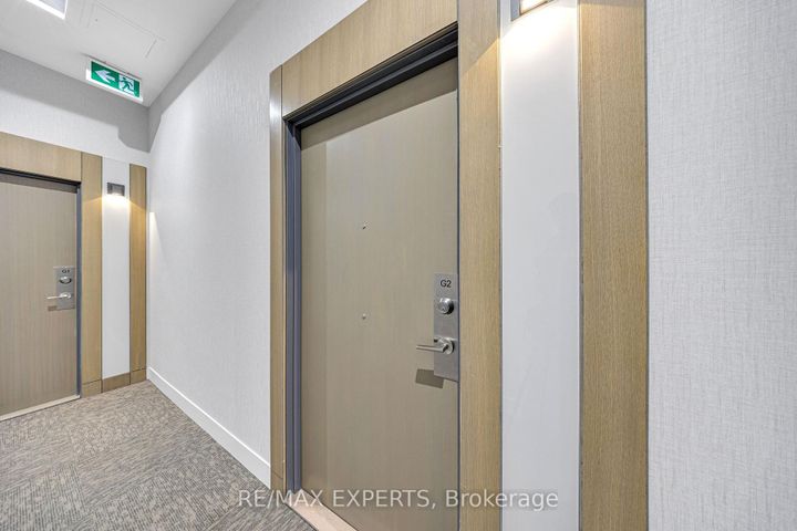 Photo 2 at G2 - 7 Kenaston Gardens, Bayview Village, Toronto