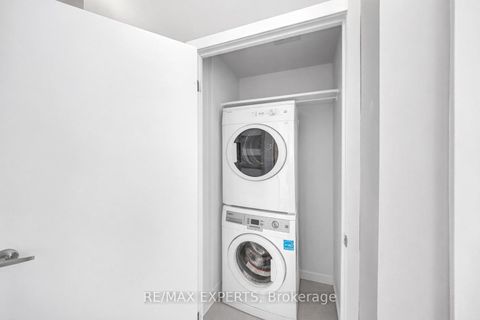 Photo 13 at G2 - 7 Kenaston Gardens, Bayview Village, Toronto