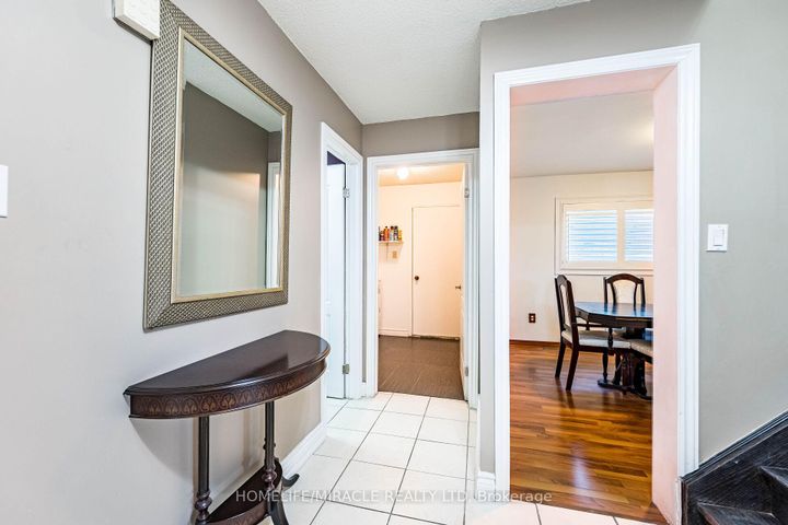 Photo 21 at 9 Ballycastle Crescent, Heart Lake West, Brampton