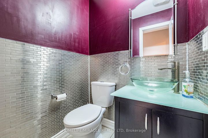 Photo 23 at 9 Ballycastle Crescent, Heart Lake West, Brampton