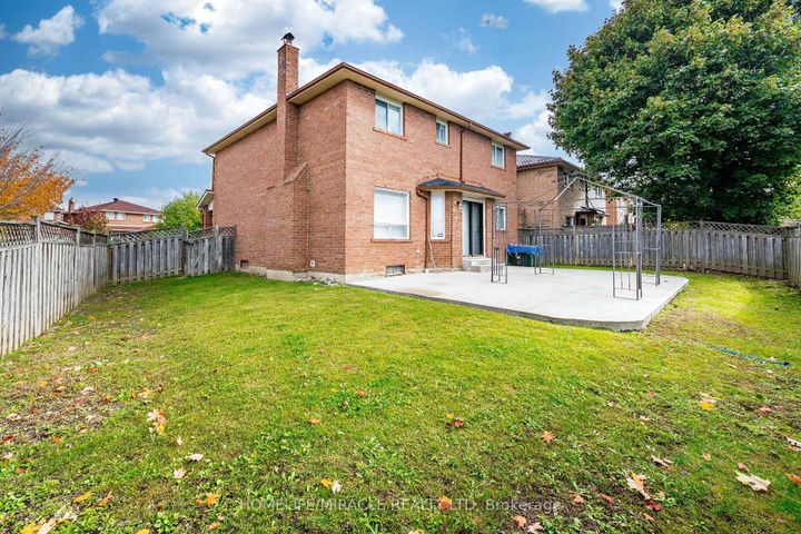 Photo 47 at 9 Ballycastle Crescent, Heart Lake West, Brampton