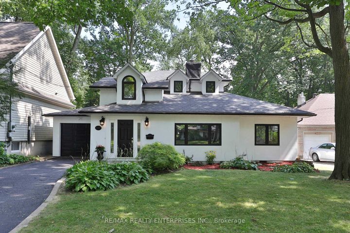 Photo 1 at 1389 Milton Avenue, Mineola, Mississauga