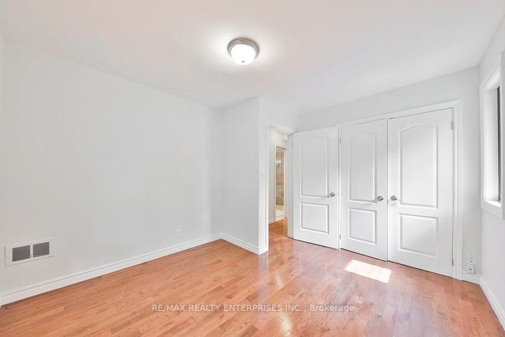 Photo 23 at 1389 Milton Avenue, Mineola, Mississauga