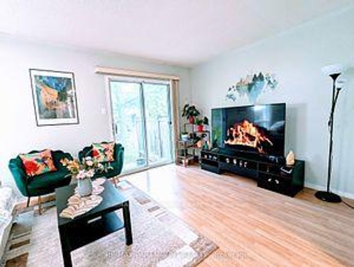 Photo 1 at 37 Wickstead Court, Wellington, Brampton