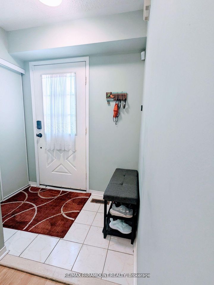 Photo 6 at 37 Wickstead Court, Wellington, Brampton