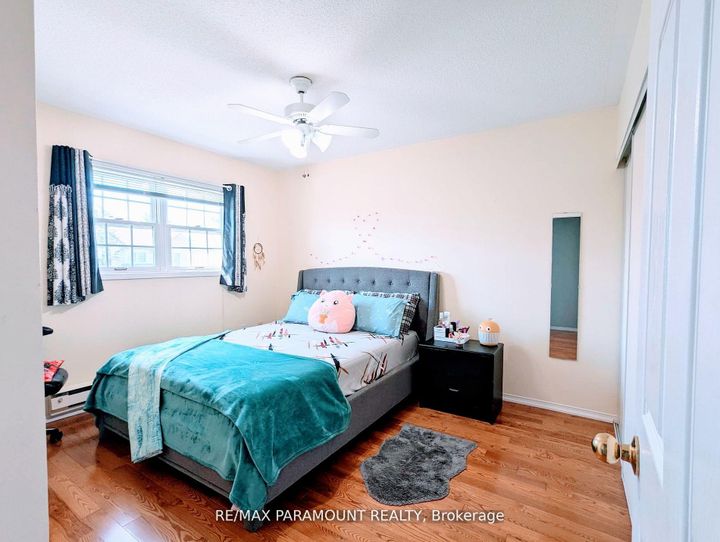 Photo 11 at 37 Wickstead Court, Wellington, Brampton