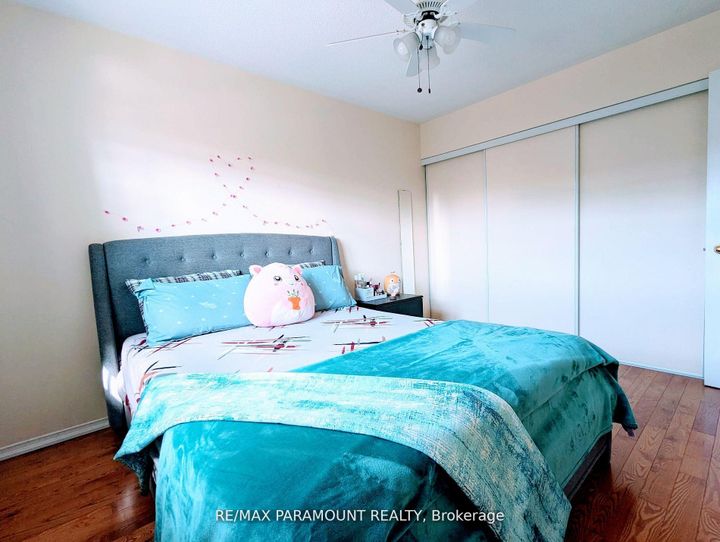 Photo 14 at 37 Wickstead Court, Wellington, Brampton