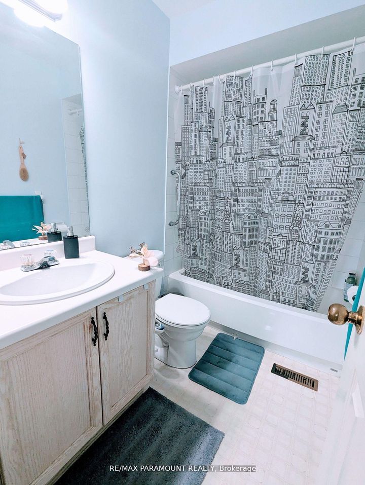 Photo 24 at 37 Wickstead Court, Wellington, Brampton