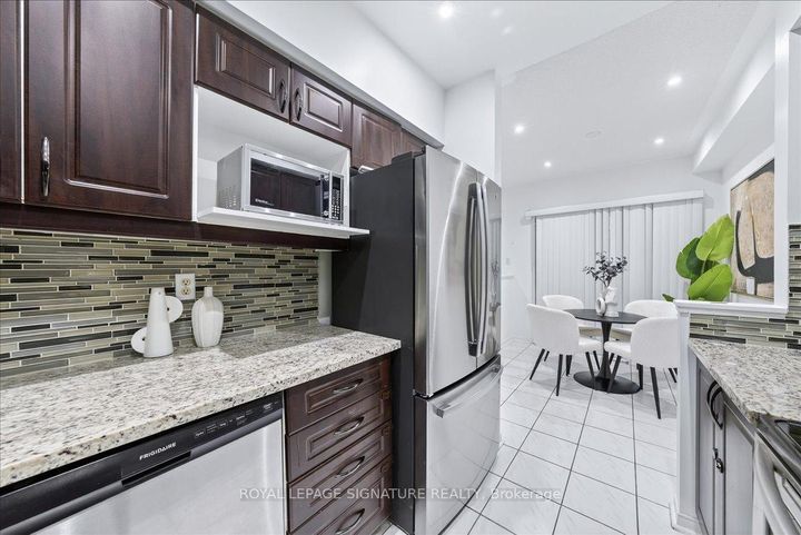 Photo 7 at 59 - 735 New Westminster Drive, Brownridge, Vaughan