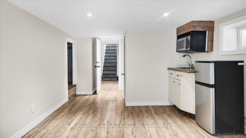 Photo 24 at 70 Dunraven Drive, Eglinton West, Toronto