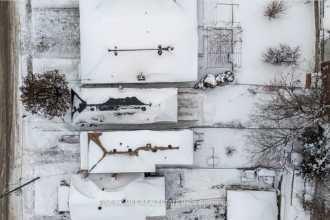 Photo 29 at 70 Dunraven Drive, Eglinton West, Toronto