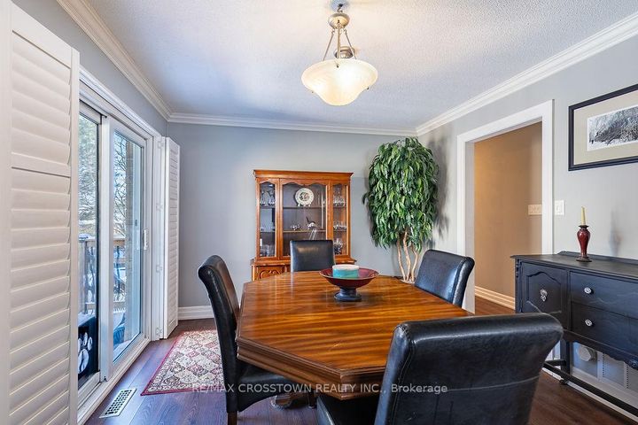 Photo 15 at 101 Crown Crescent, Bradford, Bradford West Gwillimbury