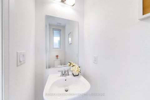 Photo 12 at 63 McCague Street, Rural Richmond Hill, Richmond Hill