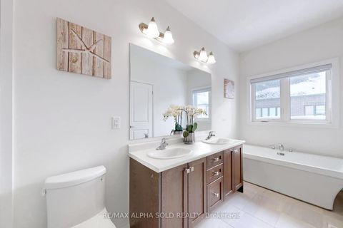 Photo 17 at 63 McCague Street, Rural Richmond Hill, Richmond Hill