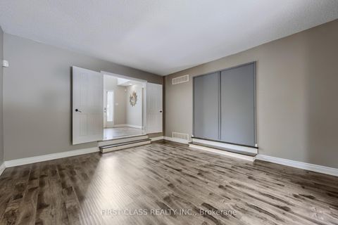 Photo 5 at 8 Fernside Court, Willowdale East, Toronto