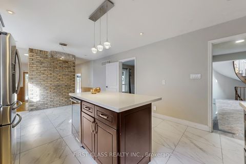 Photo 7 at 8 Fernside Court, Willowdale East, Toronto