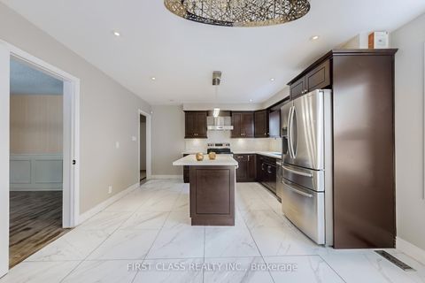 Photo 11 at 8 Fernside Court, Willowdale East, Toronto