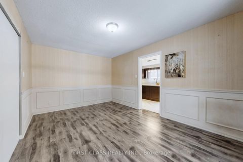 Photo 15 at 8 Fernside Court, Willowdale East, Toronto