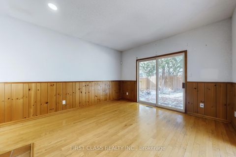 Photo 16 at 8 Fernside Court, Willowdale East, Toronto