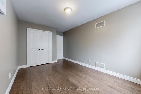 Photo 25 at 8 Fernside Court, Willowdale East, Toronto