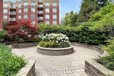 Photo 7 at 404 - 451 Rosewell Avenue, Lawrence Park South, Toronto