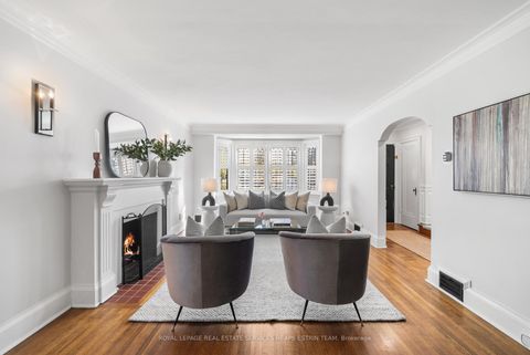 Photo 1 at 10 Heather Road, Leaside, Toronto