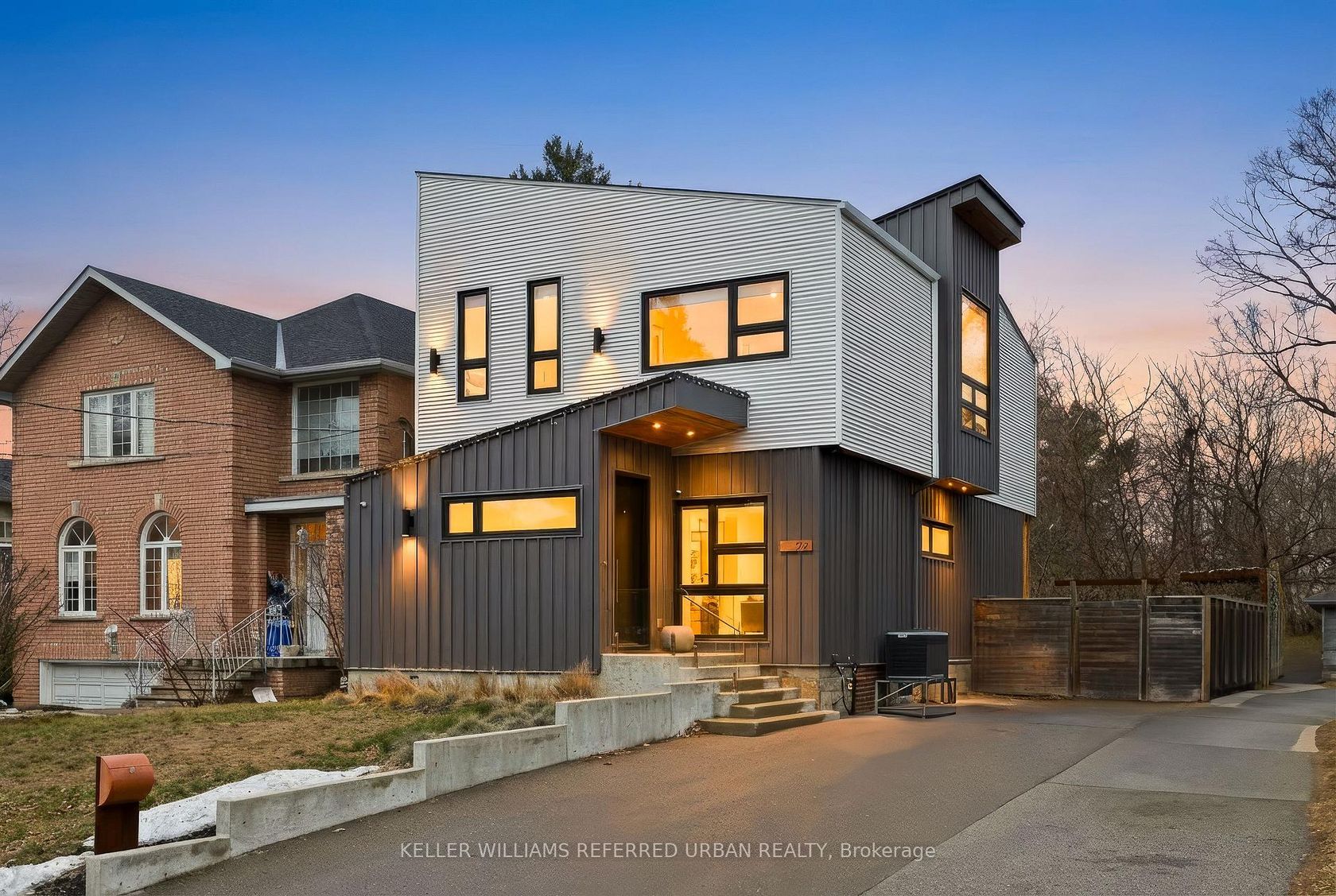 22 Daniels Street, Queensway, Toronto 