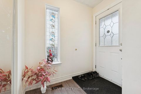 Photo 5 at 521 Gaylord Drive, Eastdale, Oshawa