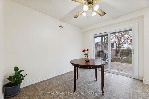 Photo 15 at 521 Gaylord Drive, Eastdale, Oshawa