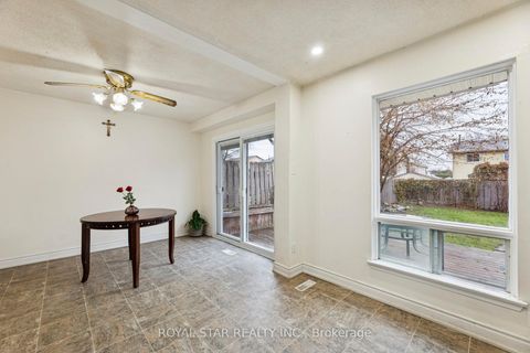 Photo 16 at 521 Gaylord Drive, Eastdale, Oshawa