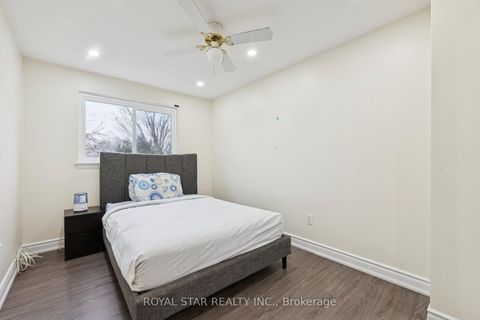 Photo 19 at 521 Gaylord Drive, Eastdale, Oshawa