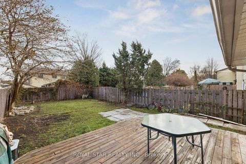 Photo 27 at 521 Gaylord Drive, Eastdale, Oshawa