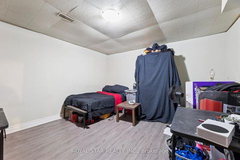 Photo 31 at 521 Gaylord Drive, Eastdale, Oshawa