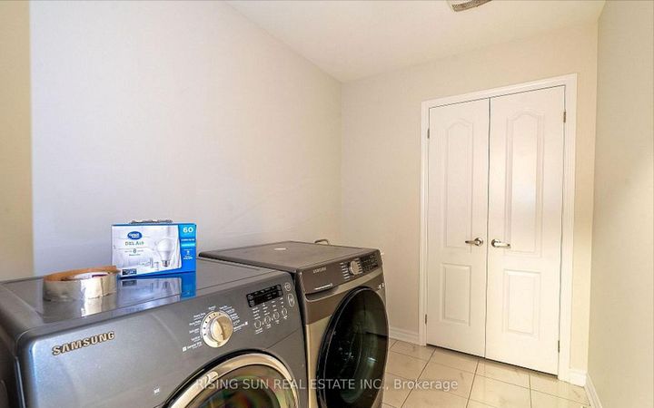 Photo 26 at 24 Herrick Drive, Northwest Brampton, Brampton