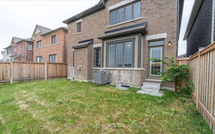 Photo 30 at 24 Herrick Drive, Northwest Brampton, Brampton
