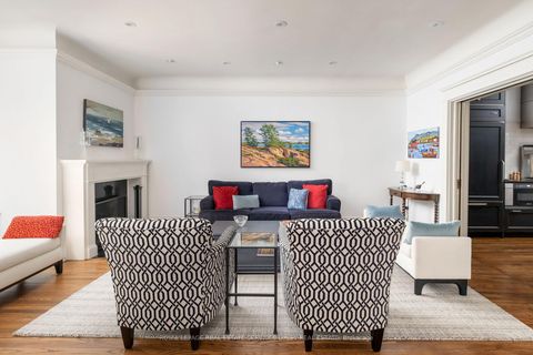 Photo 2 at 7 Binscarth Road, Moore Park, Toronto